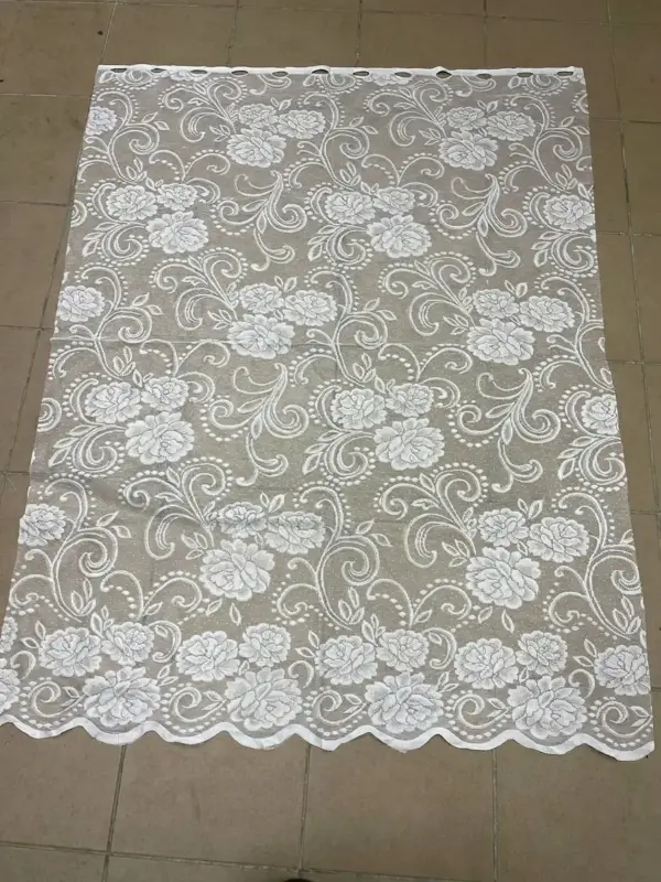 Короткая тюль с цветочным рисунком 1.50 м оптом